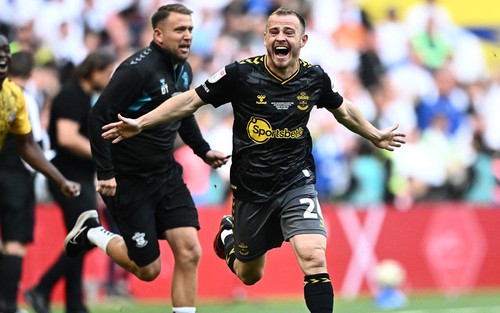 Southampton thắng nghẹt thở Leeds United trong trận cầu 140 triệu bảng