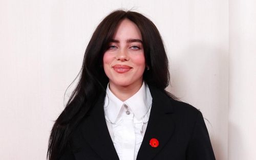 Billie Eilish giành Á quân trên Billboard 200