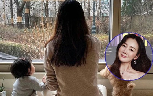 Sao phim 'Bản tình ca mùa Đông' Choi Ji Woo chia sẻ sâu sắc về việc làm mẹ muộn