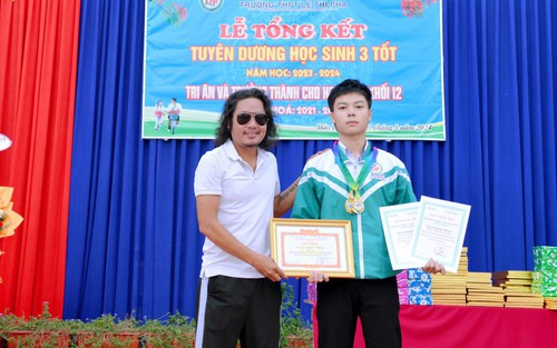 Đào tạo cầu thủ trẻ Việt Nam: Muốn con hay chữ phải 'yêu' lấy thầy