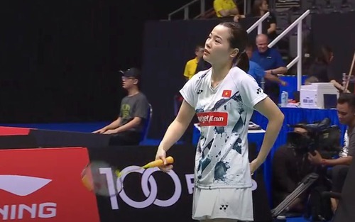 Nguyễn Thùy Linh gác vợt trước thần đồng Nhật Bản, dừng bước ngay vòng 1 giải Singapore mở rộng
