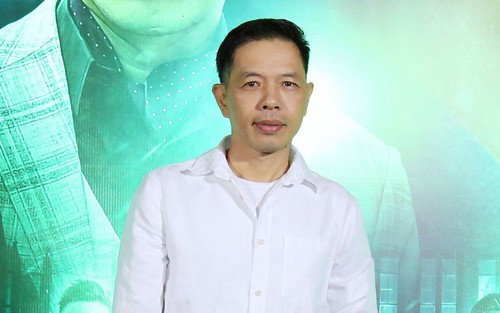 Thái Hòa: Đểu cáng trong 'Cái giá của hạnh phúc', ngoài đời trân trọng vợ hết mực