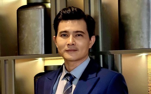 Quang Sự hiếm hoi tiết lộ về vợ, nói thẳng về mức cát -sê của diễn viên