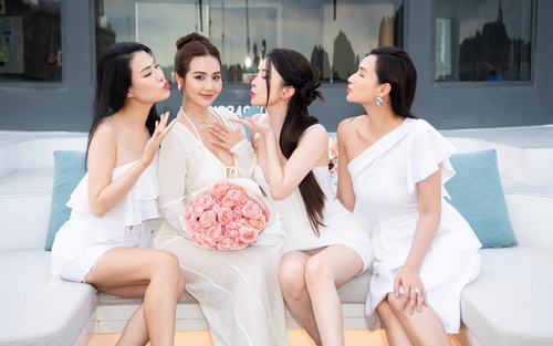 Huyền Lizzie gợi cảm ở tuổi 34