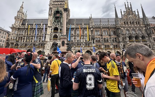 TRỰC TIẾP lễ khai mạc EURO 2024: Bữa tiệc âm nhạc và ánh sáng