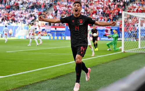 Kịch tính phút chót, Albania phá hỏng cuộc lội ngược dòng của Croatia