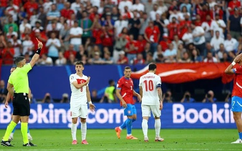 CĐV Séc tin vào tương lai đội nhà dù bị loại ở EURO 2024