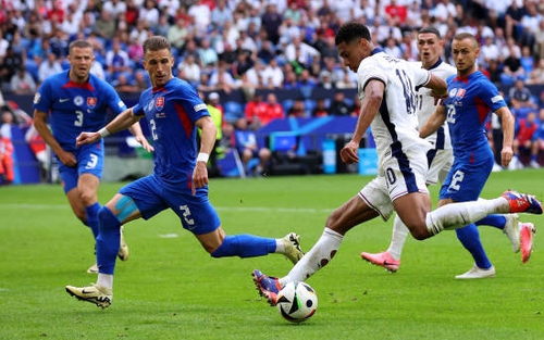 Nhật ký EURO bằng thơ (Anh 2 - 1 Slovakia): Tam sư vẫn còn đây