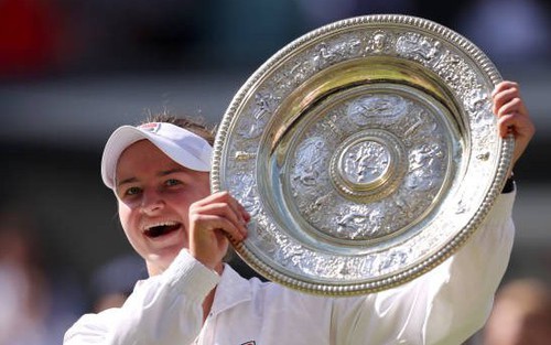 Tay vợt hạng 32 thế giới làm nên lịch sử khi vô địch Wimbledon 2024
