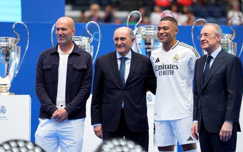 Mbappe chính thức ra mắt Real Madrid, hoành tráng không kém Ronaldo