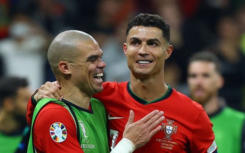 Tin nóng EURO 2/7: Ronaldo xác nhận kỳ EURO cuối cùng trong sự nghiệp, ĐT Pháp thiệt quân