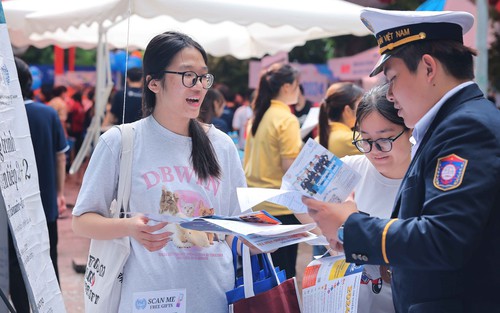 Tuyển sinh đại học 2024: Thí sinh cân nhắc chọn ngành học phù hợp năng lực, sở thích