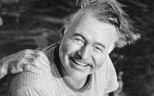 Người hâm mộ kỷ niệm sinh nhật của Ernest Hemingway tại vùng đất nhiều duyên nợ Key West 