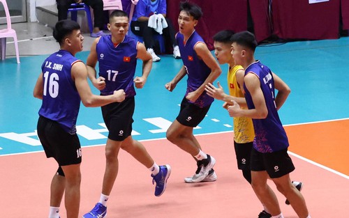 Bóng chuyền Việt Nam thua quá đáng tiếc ở giải Châu Á, lỡ cơ hội chiếm ngôi đầu bảng