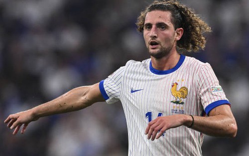 Tin chuyển nhượng 1/8: MU chiêu mộ tiền vệ tuyển Pháp, Barca mượn được ngôi sao Man City