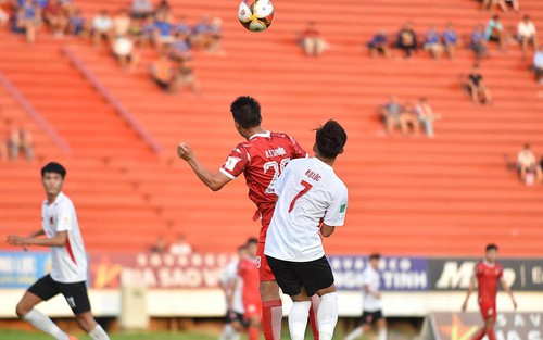 Khánh Hòa bị FIFA phạt nặng, giải hạng Nhất Việt Nam lao đao