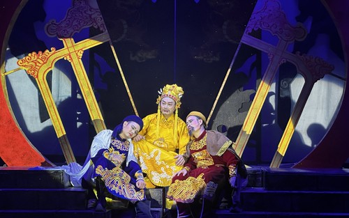 “Mặt trời đêm thế kỷ” - Lan tỏa tình yêu lịch sử, yêu văn hóa dân tộc