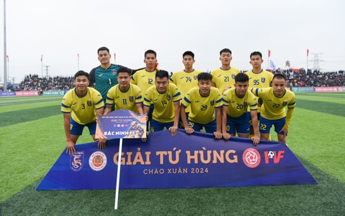 Bóng đá chuyên nghiệp Việt Nam: Có bao nhiêu, chơi bấy nhiêu?