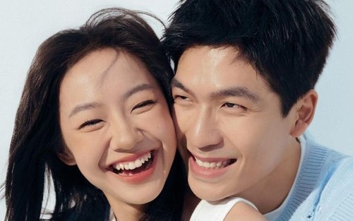 Cặp 'gà bông' trong 'Chúng ta của 8 năm sau' đồng loạt trở lại màn ảnh 