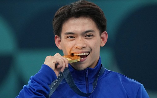 Người hùng thể thao Philippines nhận thưởng siêu khủng sau HCV Olympic 2024, đến người cùng tên cũng được hưởng lợi