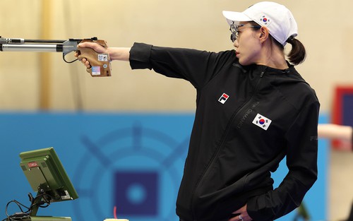 Tin nóng thể thao tối 9/8: Xạ thủ 'ngầu nhất Olympic' ngã quỵ trong buổi họp báo, Quang Hải được BTC cúp C1 Đông Nam Á gọi tên