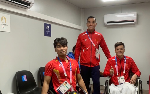 Hai kình ngư Việt Nam xuất sắc vào chung kết Paralympic 2024