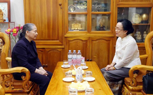 Phu nhân Tổng Bí thư, Chủ tịch nước Lào thăm Phu nhân cố Tổng Bí thư Nguyễn Phú Trọng