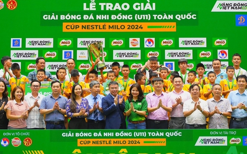 Người quan sát: Nỗi buồn nền bóng đá