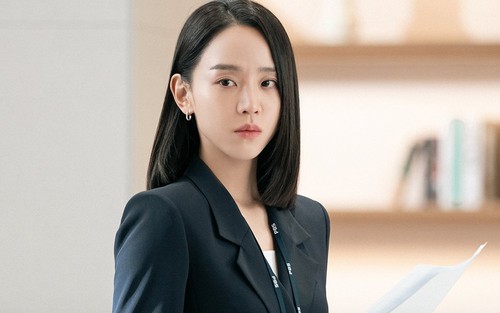 "Nữ hoàng rating" Shin Hye Sun trở lại màn ảnh nhỏ, đóng cặp với tài tử Lee Jin Wook và Kang Hoon