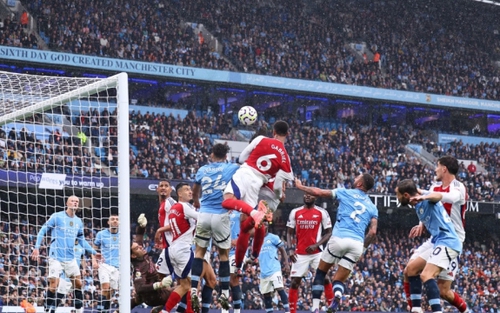 GÓC CHIẾN THUẬT: Phạt góc trở thành 'bài tủ' của Arsenal