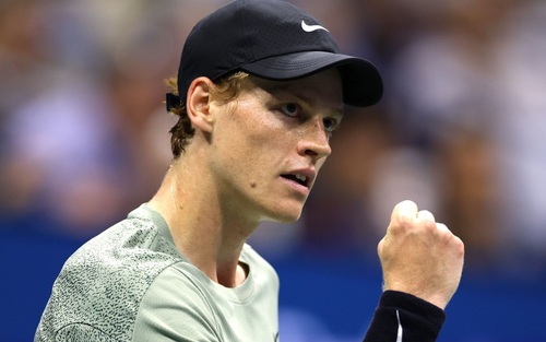 Jannik Sinner lập thành tích mới tại Grand Slam