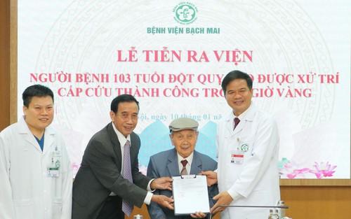 Điều trị thành công cho cụ ông 103 tuổi bị đột quỵ
