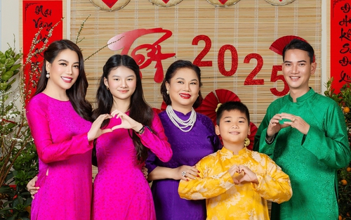 Trương Ngọc Ánh hạnh phúc bên đại gia đình đón Tết Ất Tỵ 2025