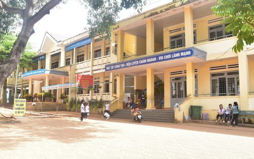 Xác minh vụ việc phụ huynh hành hung học sinh trong khuôn viên trường học ở Lâm Đồng