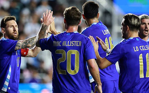 Messi tỏa sáng, Argentina đè bẹp Puerto Rico