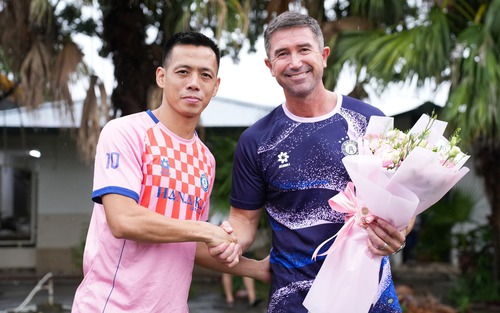 HLV Harry Kewell ra mắt, CĐV chờ màn đối đầu Hoàng Hên và Hoàng Đức