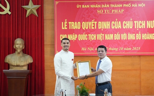 Đỗ Hoàng Hên xúc động: ‘Tôi khát khao cống hiến cho bóng đá Việt Nam’