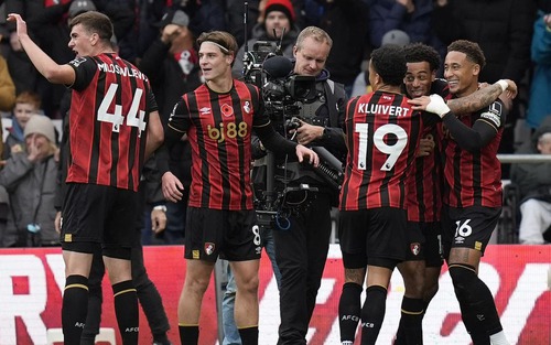 Bournemouth mất nửa đội hình nhưng vẫn thăng hoa: Chiến lược của người chiến thắng 