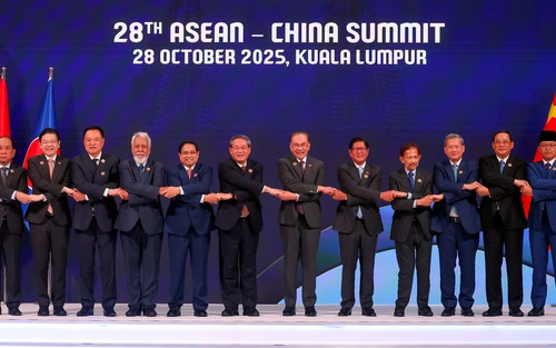 Ký Nghị định thư nâng cấp Hiệp định thương mại tự do ASEAN - Trung Quốc