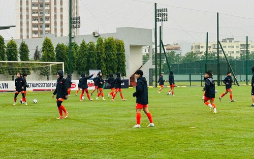 Tin nóng bóng đá Việt Nam hôm nay 1/11: Đội tuyển Việt Nam tăng tốc chuẩn bị cho SEA Games 33; Đình Bắc hạnh phúc khi CAHN giành chiến thắng