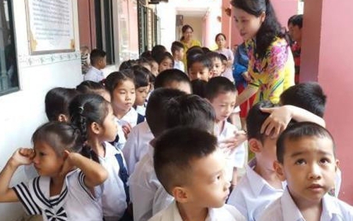 Nhiều địa phương cho học sinh nghỉ học, chủ động ứng phó bão số 11