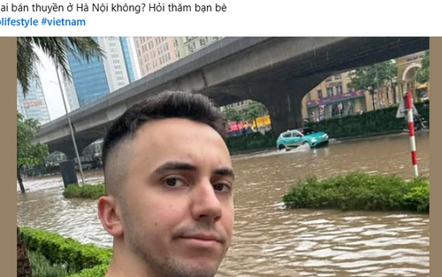 Cơ thủ nước ngoài lần đầu được trải nghiệm Hà Nội ngập, hài hước 'hỏi mua thuyền' để di chuyển