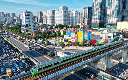 Hạ tầng giao thông đi trước mở đường