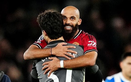 Rio Ferdinand chỉ ra 3 ngôi sao đang giúp MU tiến bộ, 2 trong số đó là tân binh