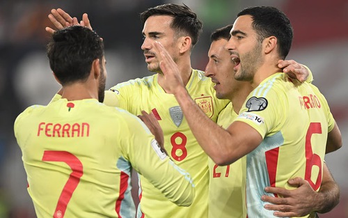 Thắng tưng bừng đội bóng sở hữu đề cử Quả bóng vàng, Tây Ban Nha 99% giành vé dự World Cup
