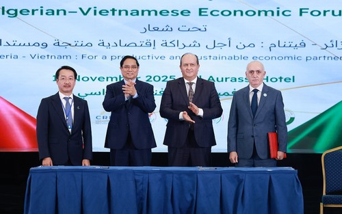 Thủ tướng Phạm Minh Chính và Thủ tướng Algeria dự Diễn đàn kinh tế Việt Nam - Algeria