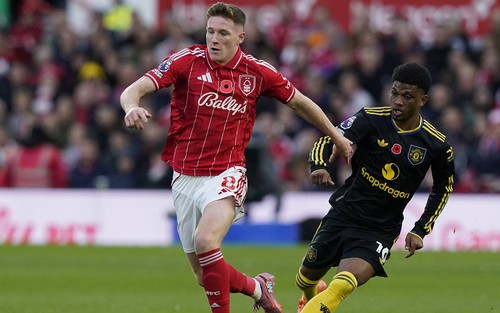 Lý do MU và Liverpool tranh giành Elliot Anderson