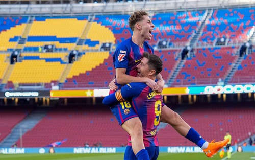 Barcelona trở về Camp Nou: Barca lợi hại của Flick đã trở lại