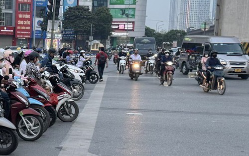 Hà Nội dự kiến không cấm tuyệt đối xe máy xăng trong Vành đai 1 từ năm 2026