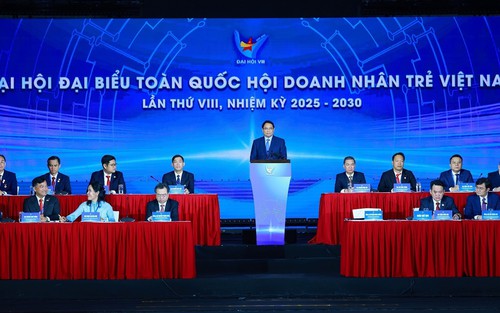 Thủ tướng Phạm Minh Chính: Doanh nghiệp, doanh nhân trẻ thi đua 6 nhất